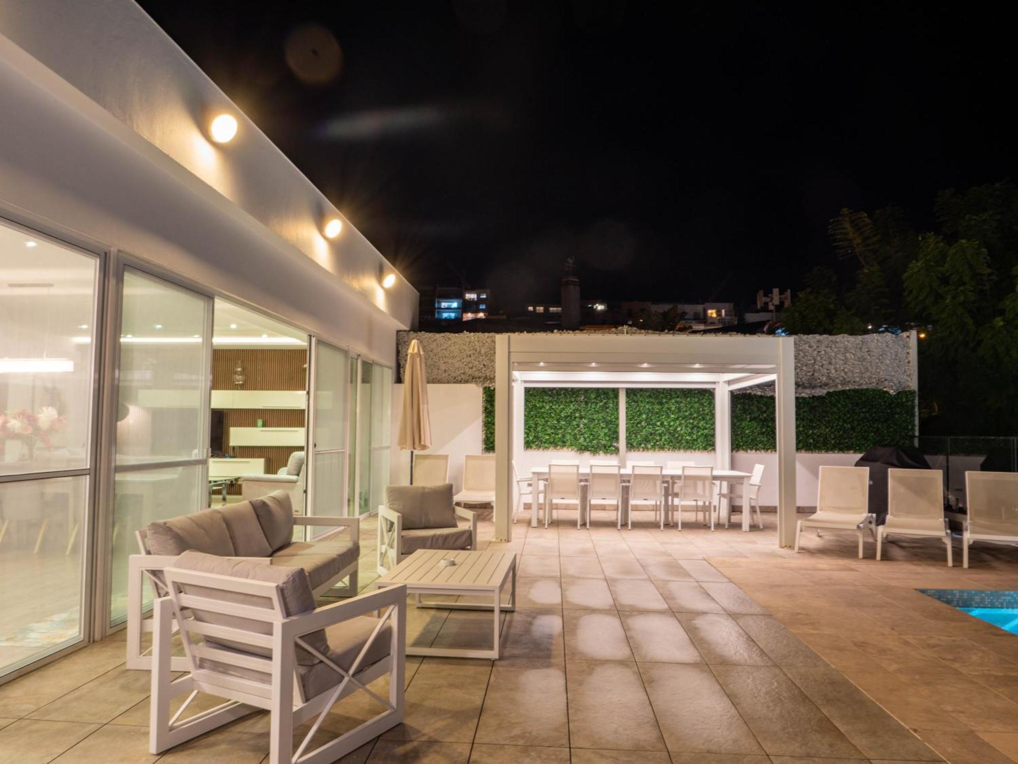 Villa Gaia - Sunset Views, Indoor Heated Pool, Sauna And Games Room Mellieħa Dış mekan fotoğraf