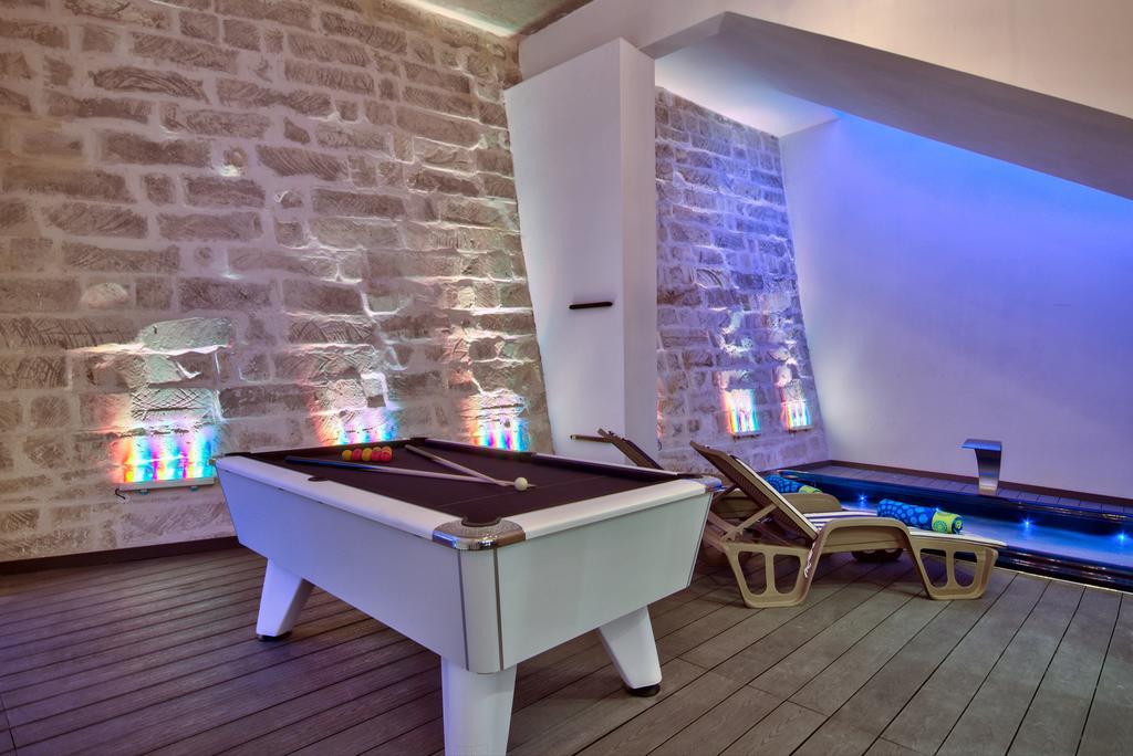 Villa Gaia - Sunset Views, Indoor Heated Pool, Sauna And Games Room Mellieħa Dış mekan fotoğraf
