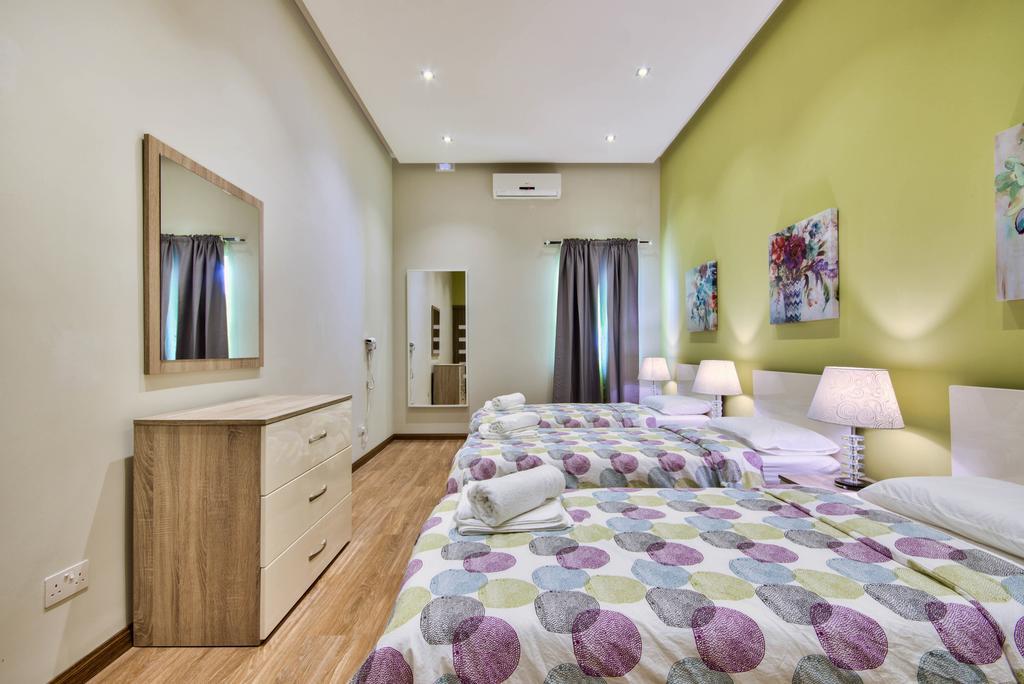 Villa Gaia - Sunset Views, Indoor Heated Pool, Sauna And Games Room Mellieħa Dış mekan fotoğraf