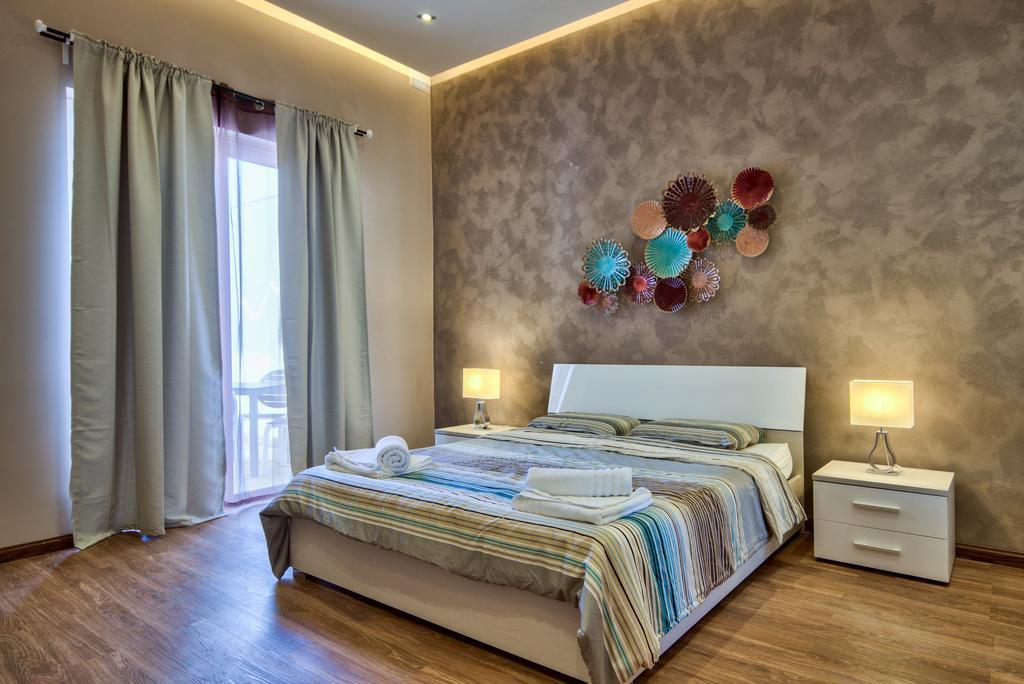 Villa Gaia - Sunset Views, Indoor Heated Pool, Sauna And Games Room Mellieħa Dış mekan fotoğraf