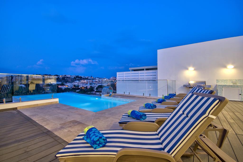 Villa Gaia - Sunset Views, Indoor Heated Pool, Sauna And Games Room Mellieħa Dış mekan fotoğraf